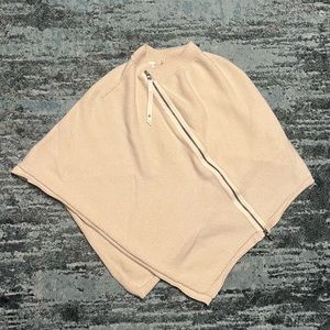 Lululemon Women's One Size Poncho White/Cream Merino Wool Asymmetric Zip FLAWS